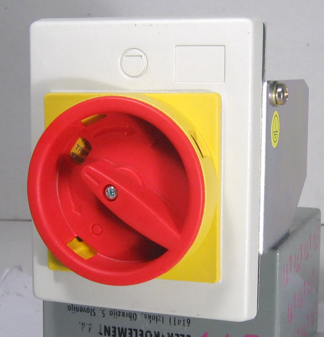 Flush mounted enclosure FMEE55-E 004648037